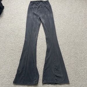 Urban Outfitters, Grayish Black, Size 0.